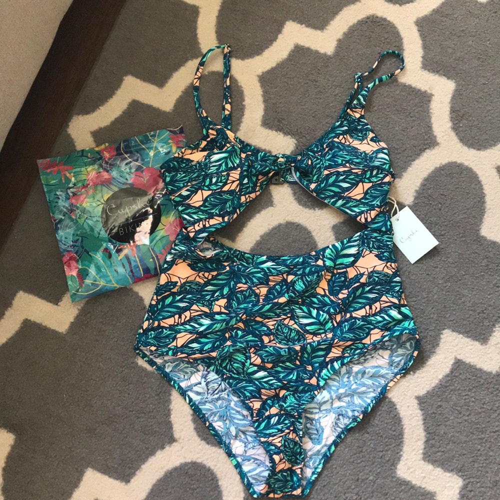Cupshe high waisted swimsuit